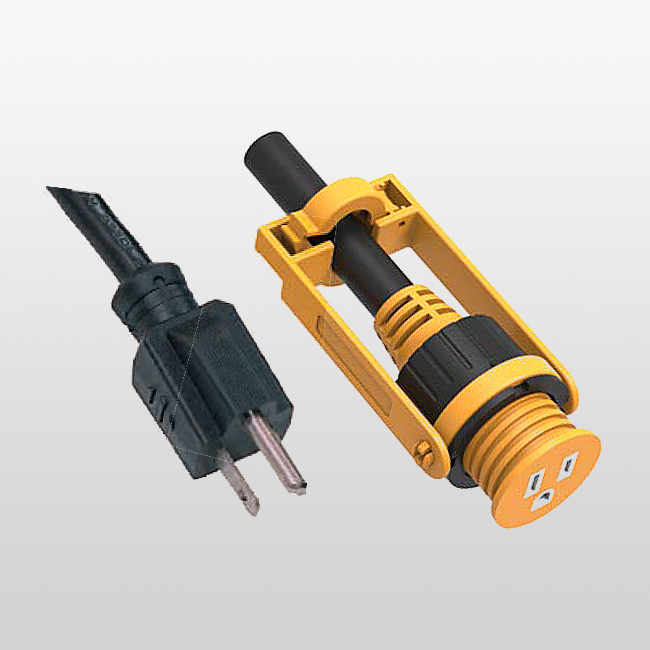 LA004K/LA005U Single-Outlet 3-conductor cord set with locking fittings 5-15 125V